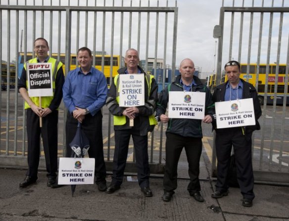 482013-dublin-bus-strike-members-of-siptu-and-3-630x484